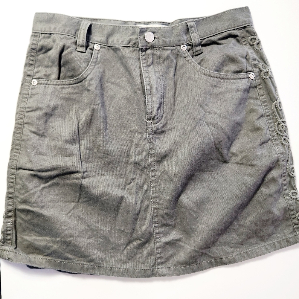 Cherokee girl's green skirt size: L 10/12